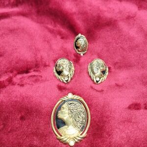 RARE ~ Vintage Coreen Simpson Avon "Regal Beauty" Cameo Brooch Earrings Ring Set